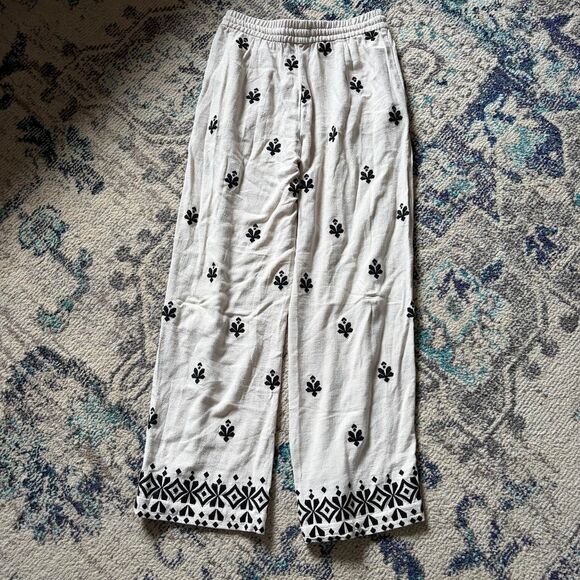 Zara Women's Cream and Black Trousers  pants Size S - Picture 5 of 6